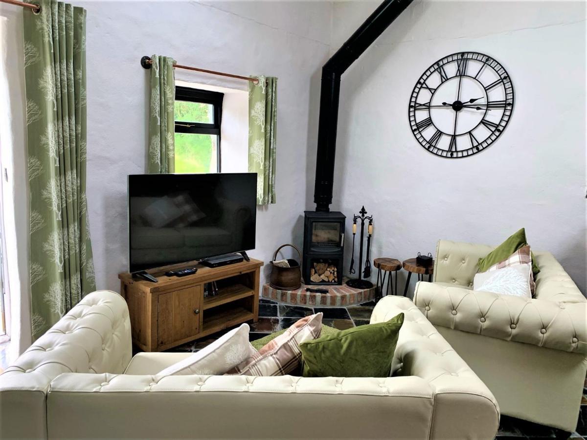 Byre Cottages & Log Cabin Cardigan Ngoại thất bức ảnh