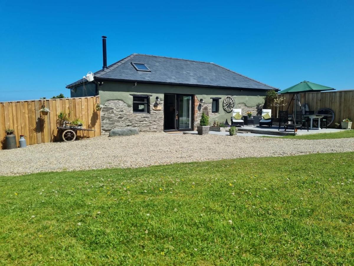 Byre Cottages & Log Cabin Cardigan Ngoại thất bức ảnh