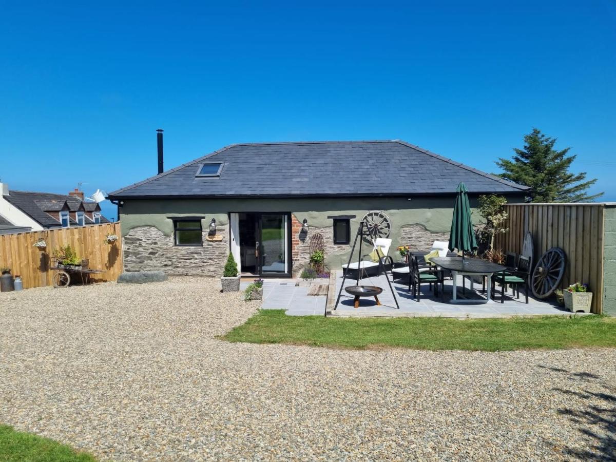 Byre Cottages & Log Cabin Cardigan Ngoại thất bức ảnh